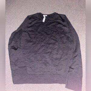 LULULEMON Striped Women’s Long Sleeve Athletic Top Size 4